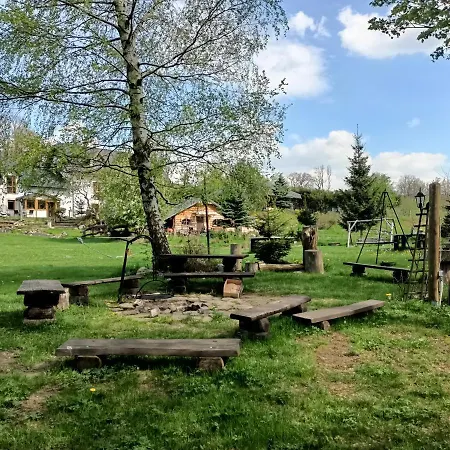 Snieznicki Domek Pokoje Z Prywatnymi Lazienkami Cisza I Gory Stara Moraw Gasthuis