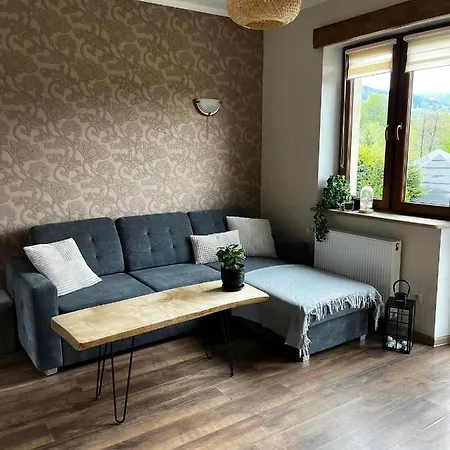 Snieznicki Domek Pokoje Z Prywatnymi Lazienkami Cisza I Gory Stara Moraw Gasthuis *